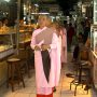 アウンサン・マーケットの女性僧侶＠ミャンマー